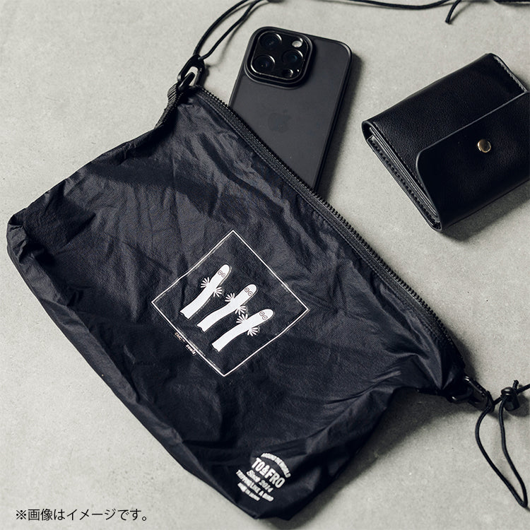 TO&FRO アルティメットライトショルダーバッグ ミニ（BLACK/ニョロニョロ）【公式限定】