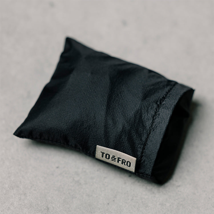 TO&FRO アルティメットライトショルダーバッグ ミニ（BLACK/ニョロニョロ）【公式限定】