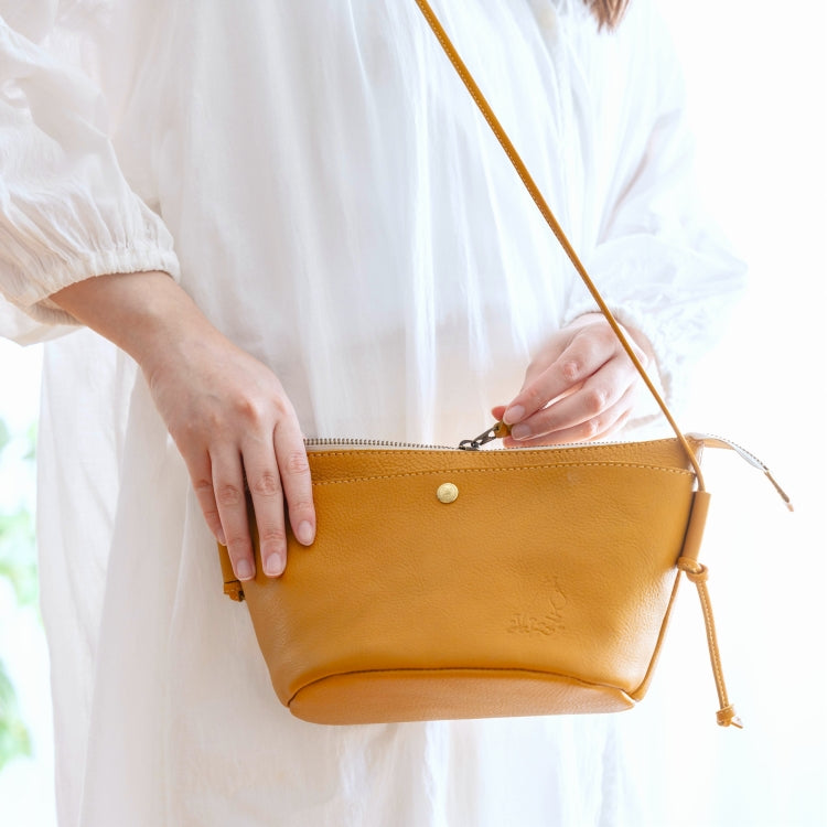 3月下旬頃お届け予定＊Kanmi. itsu monoポシェット(ムーミン）【公式限定】【航空便不可】＜予約商品＞