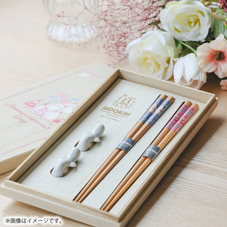 5月中旬頃お届け予定＊木箱入りペア箸セット（母の日/Moominmamma's