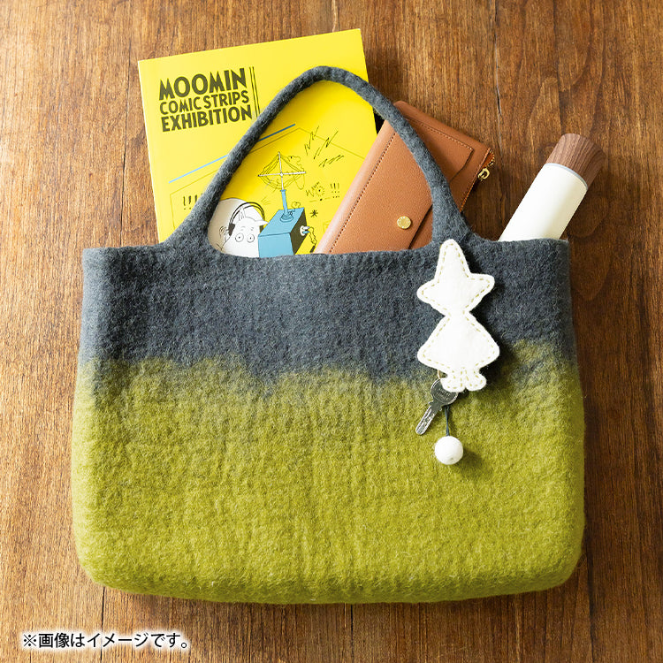PeopleTree 手刺しゅうキーチャーム付きフェルトバッグ（スナフキン）ACP4-'77